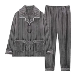 نمط جديد من البوليستر طقم صوف مرجاني للرجال . New Style Polyester Coral Fleece Men's Sleepwear