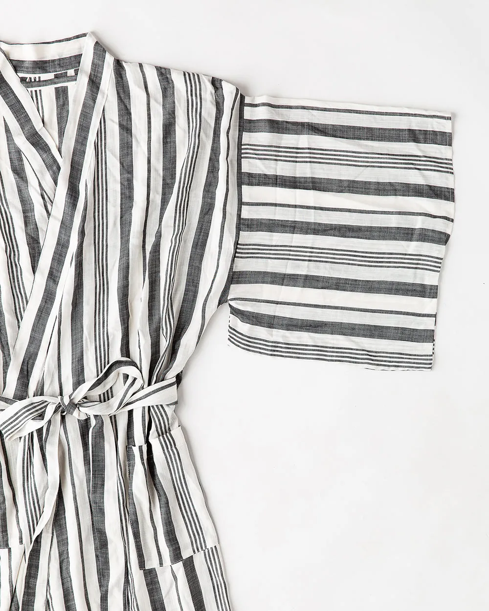 BEE BO! ROBE