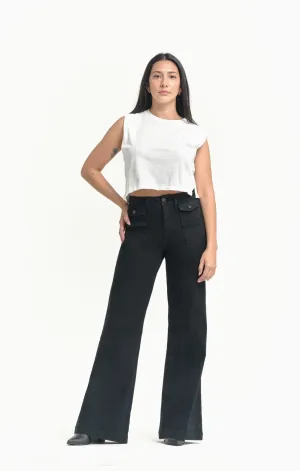 Relaxed Flare Jean w/ Patch Pockets in Black