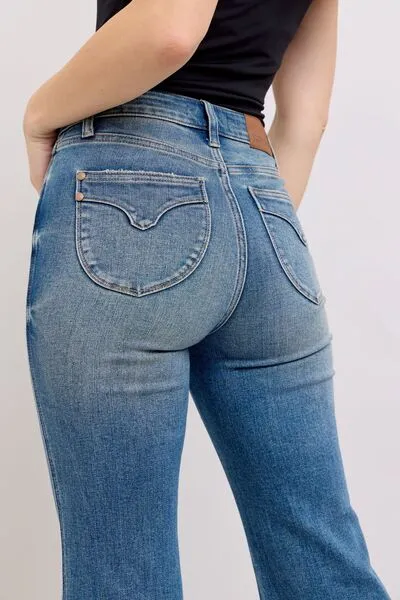 The Maylee- Judy Blue Mid Rise Tummy Control Vintage Wash Jeans