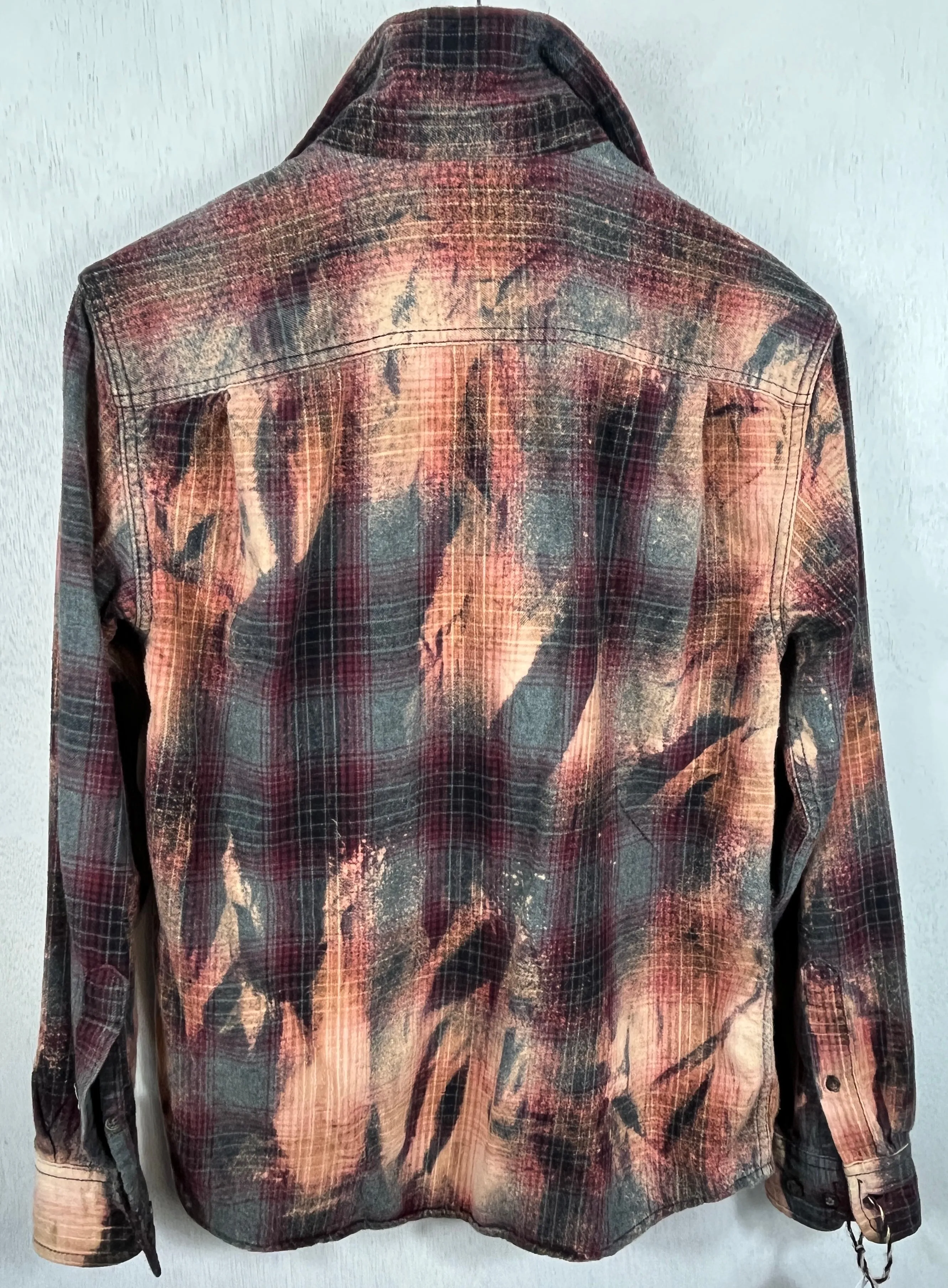 Vintage Grey, Burgundy, Peach and Black Flannel Size Small