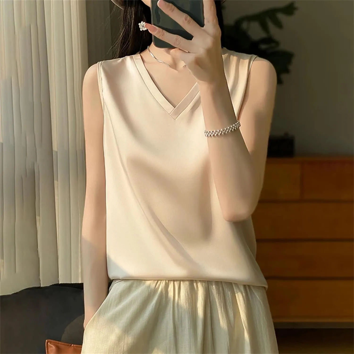 Women's Lightweight Casual Tank Top & Camisole Summer V-Neck Sleeveless Vest Loose Fit Undershirts to Wear Under Blazers